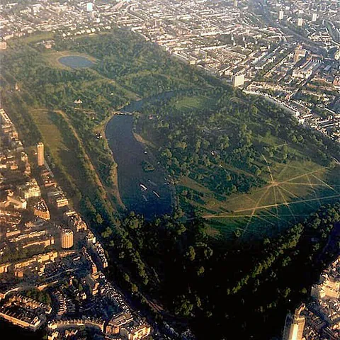 hyde park: the name of various parks, neighborhoods, and municipalities