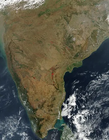 indian peninsula: a peninsula located within the southern tip of India