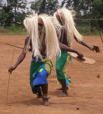 intore: a traditional dance in Rwanda and Burundi, performed by men carrying weapons (now replicas)