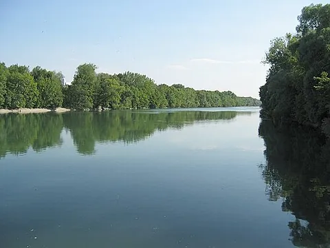 isar: a river in Tyrol, Austria and Bavaria, Germany, a tributary of the Danube
