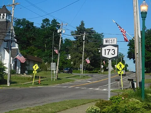 jamesville: an unincorporated community in Stone County, Missouri