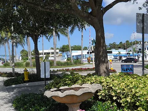 jensen beach: a census-designated place in Martin County, Florida, United States
