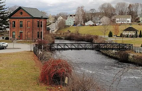 jewett city: a borough in the town of Griswold, New London County, Connecticut, United States, named after...