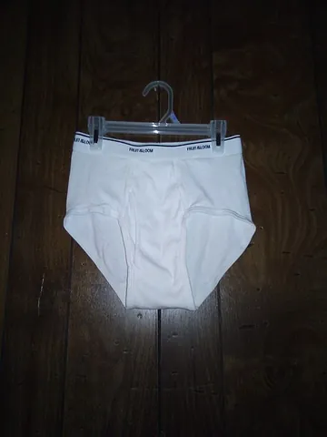 jockey briefs: men's or boys' briefs