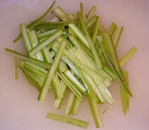 julienne: a garnish of vegetables cut into long, thin strips