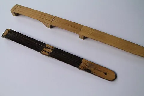 karinding: a type of Jew's harp, of Sundanese origin, most often made of bamboo or sugar palm branch