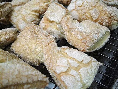 kichel: a sweet cracker or cookie in Jewish cuisine