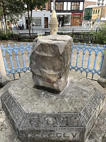 kingston upon thames: an ancient market town, now a royal borough of Greater London, England, officially called the Royal...
