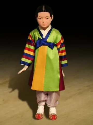 kkachi durumagi: a colorful durumagi (topcoat) traditionally worn by children on Lunar New Year's Day in Korea