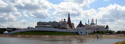 kremlin: a fortified, central complex found in various Russian cities