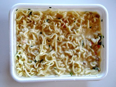 lapsha: a type of pasta noodles similar to vermicelli in Russian cuisine