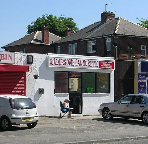 laundrette: synonym of launderette (UK)