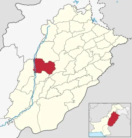 layyah: one of the four districts in the Dera Ghazi Khan Division of Punjab in Pakistan