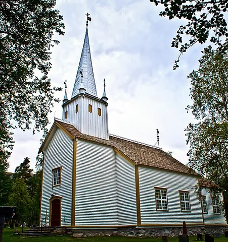 lesjaskog: a village in Lesja municipality, Innlandet county, Norway, at the west end of Lesjaskogsvatnet