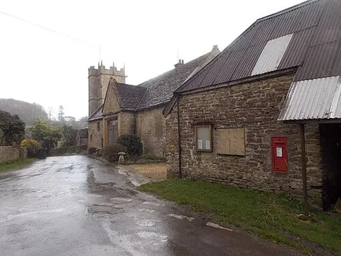 lillington: a hamlet and civil parish (served by Cam Vale Parish Council (Group)) in Dorset, England,...