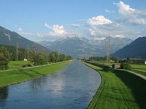 linth: a river in Switzerland, spanning most of Glarus where it has its source, running into Lake Zurich...