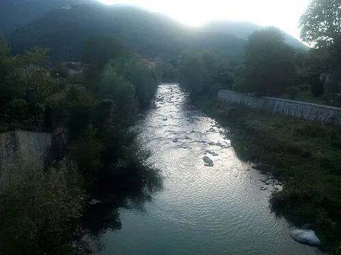 liri: a river in central Italy that rises in the Monti Simbruini and joins the Gari to form the Garigliano