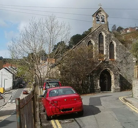llanhilleth: a village and community (served by Abertillery & Llanhilleth Community Council) in Blaenau Gwent...