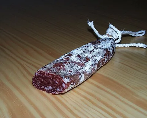 longaniza: a type of Spanish sausage