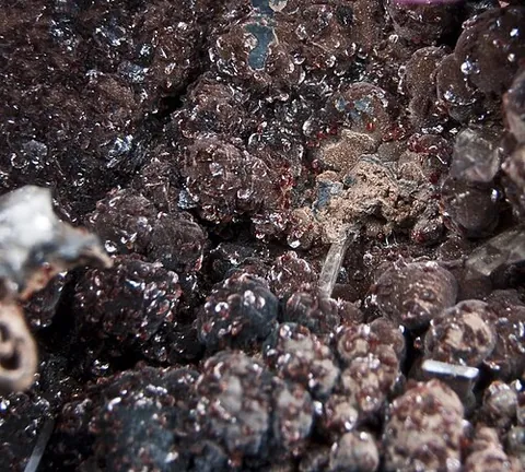 lotharmeyerite: a monoclinic mineral containing arsenic, calcium, hydrogen, manganese, oxygen, and zinc