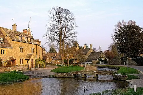 lower slaughter: a village and civil parish in Cotswold district, Gloucestershire, England (OS grid ref SP1622)
