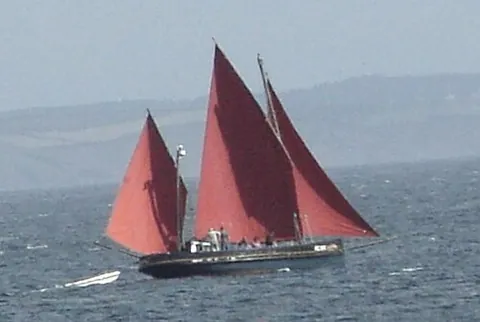 lugger: someone or something that lugs (“drags or hauls, especially something heavy”)