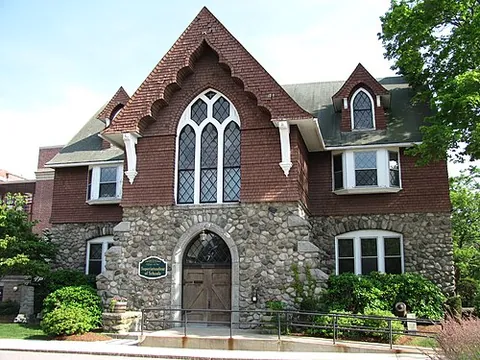 mansfield center: a village and census-designated place in the town of Mansfield, Tolland County, Connecticut