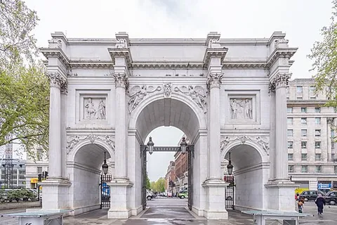 marble arch: a landmark in Central London which lends its name to the surrounding area