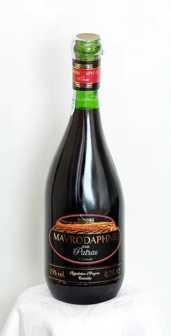 mavrodaphne: a dark sweet Greek red wine