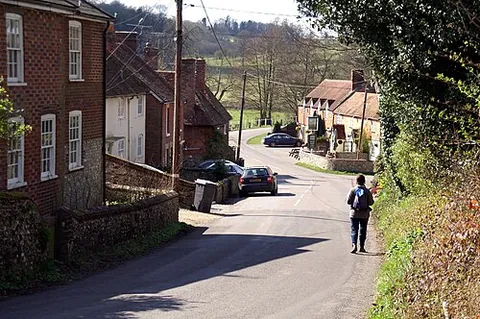 meonstoke: a village in Corhampton and Meonstoke parish, Winchester district, Hampshire, England (OS grid ref...