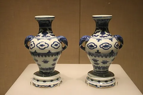 ming vase: a ceramic pottery vase from the Ming period