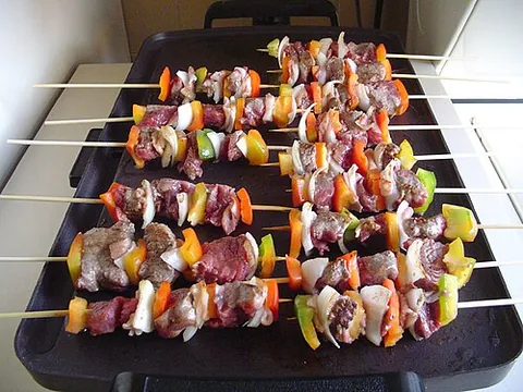 mixed grill: a meal consisting of a number of grilled meats