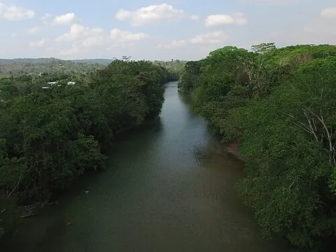 mopan river: a river beginning in the Petén department of Guatemala and flowing into the Cayo district of Belize...