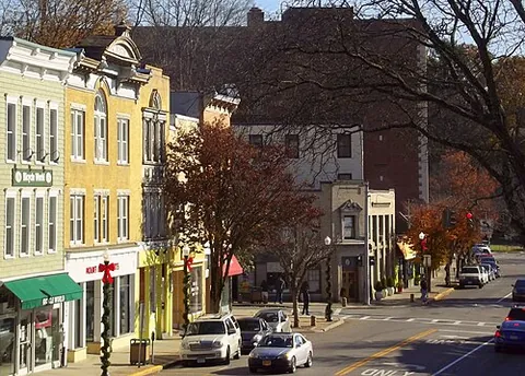 mount kisco: a village and town in Westchester County, New York, United States