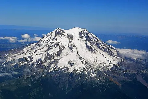 mount rainier: a large active stratovolcano in the Cascade Range