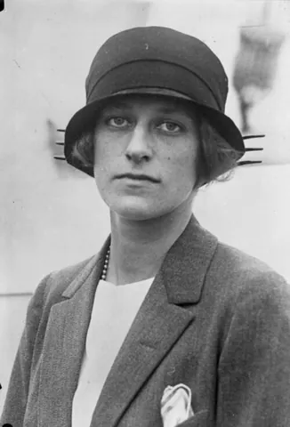 mushroom hat: a hat with a downward-tilted brim