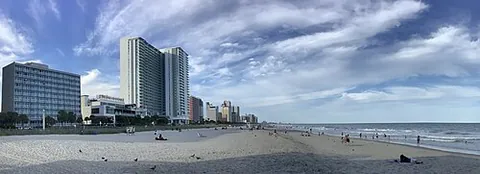 myrtle beach: a resort city in Horry County, South Carolina, United States