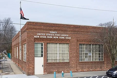 new hyde park: a village in the towns of Hempstead and North Hempstead, Nassau County, New York, United States