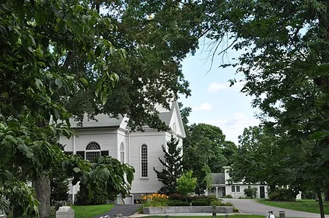 newton lower falls: a village in the city of Newton, Middlesex County, Massachusetts, United States