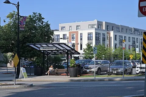 newtonville: a community in Clarington municipality, Regional Municipality of Durham, Ontario, Canada