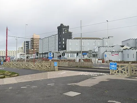 norbreck: a northern coastal suburb in Blackpool borough, Lancashire, England (OS grid ref SD3141)