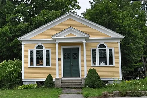 north monmouth: a village in the town of Monmouth, Kennebec County, Maine, United States