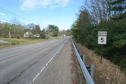 north waterboro: a community in the town of Waterboro, York County, Maine, United States