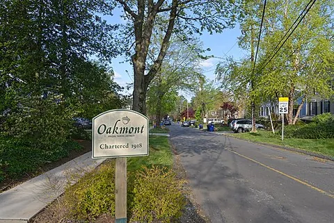 oakmont: a village and special taxing district in Montgomery County, Maryland