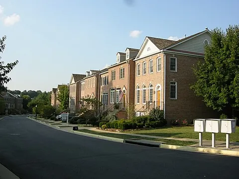 oakton: an unincorporated community in Barton County, Missouri