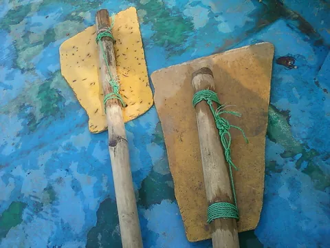 oar: a type of lever used to propel a boat, having a flat blade at one end and a handle at the other,...