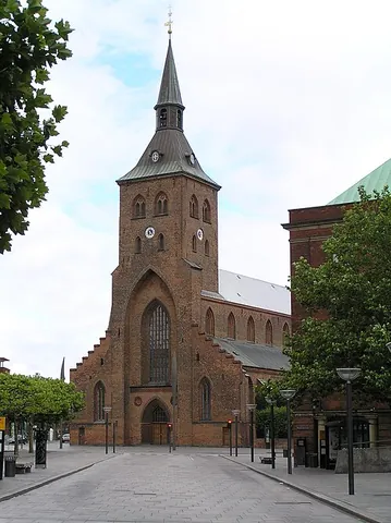 odense: the largest city in the Region of Southern Denmark (Region Syddanmark) and third-largest city in...