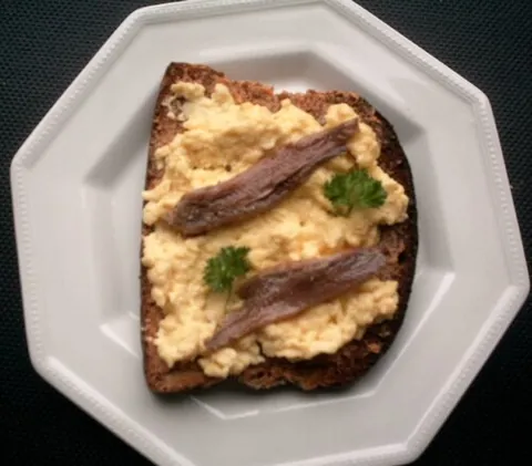 open sandwich: any dish consisting of only one slice of bread, with any topping
