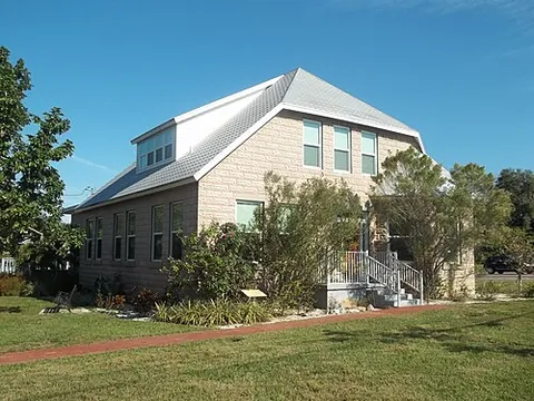 palm harbor: a census-designated place in Pinellas County, Florida, United States