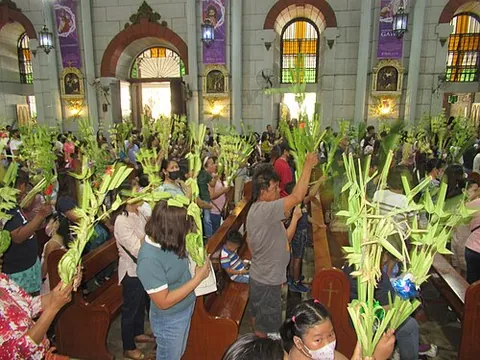 palm sunday: the sixth Sunday in Lent, the Sunday before Easter